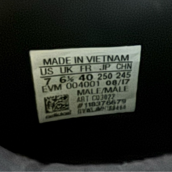 Men’s adidas boost - Picture 5 of 6